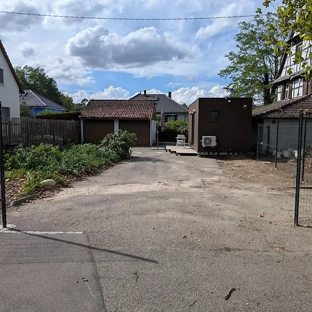 Indépendant Avec Jardin, Clim Et Garage *
