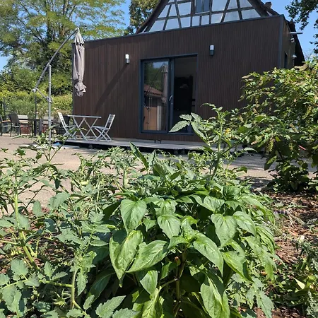 Indépendant Avec Jardin, Clim Et Garage *